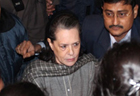 Protesters meet Sonia, Rahul who assure speedy action